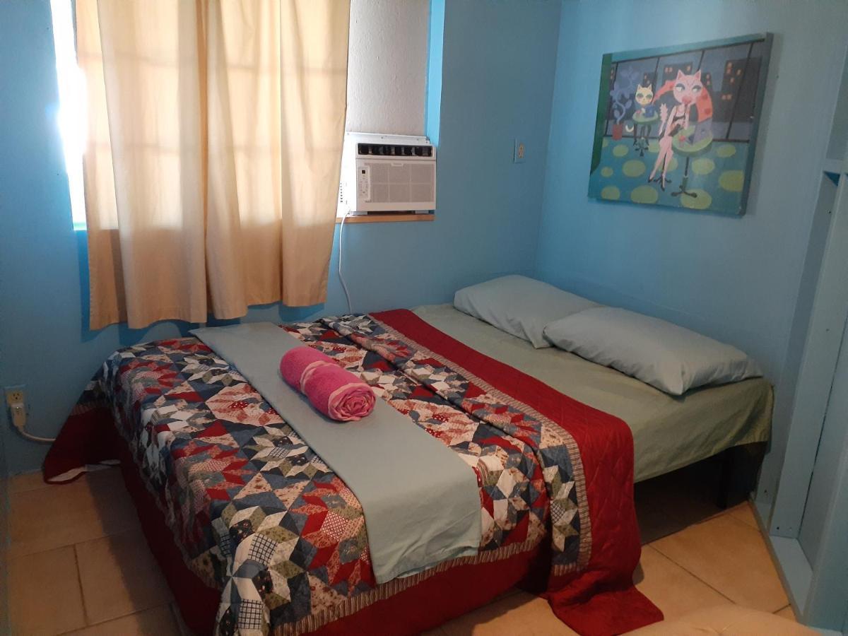 Crashpod Hostel Дезерт-Хот-Спрингс Экстерьер фото